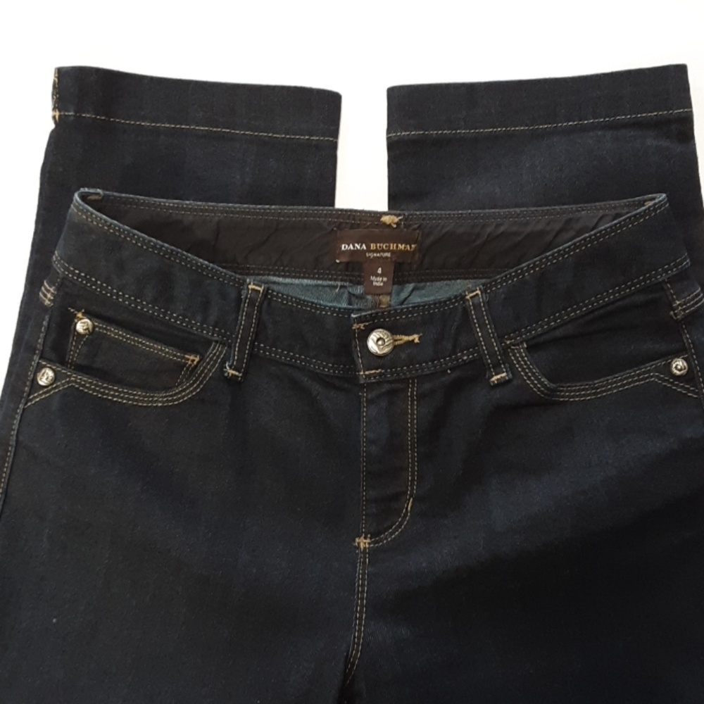 DANA BUCHMAN SIGNATURE Dark Wash Capris LI…